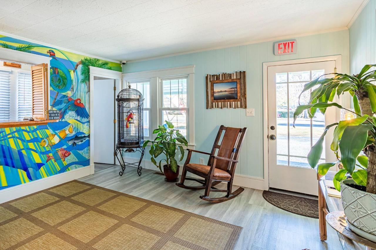 Island And Obx * Manteo