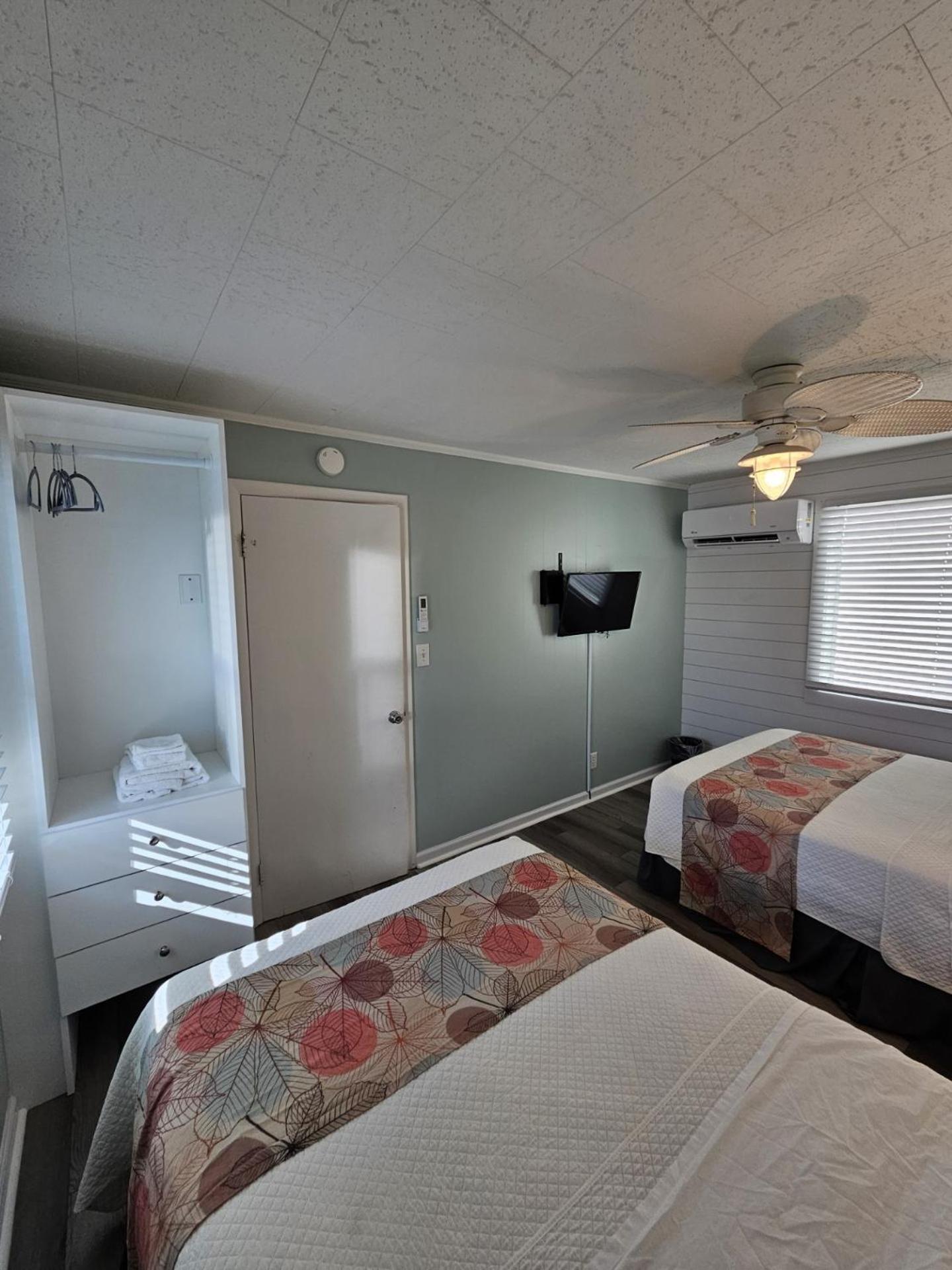 Motel Island And Obx *