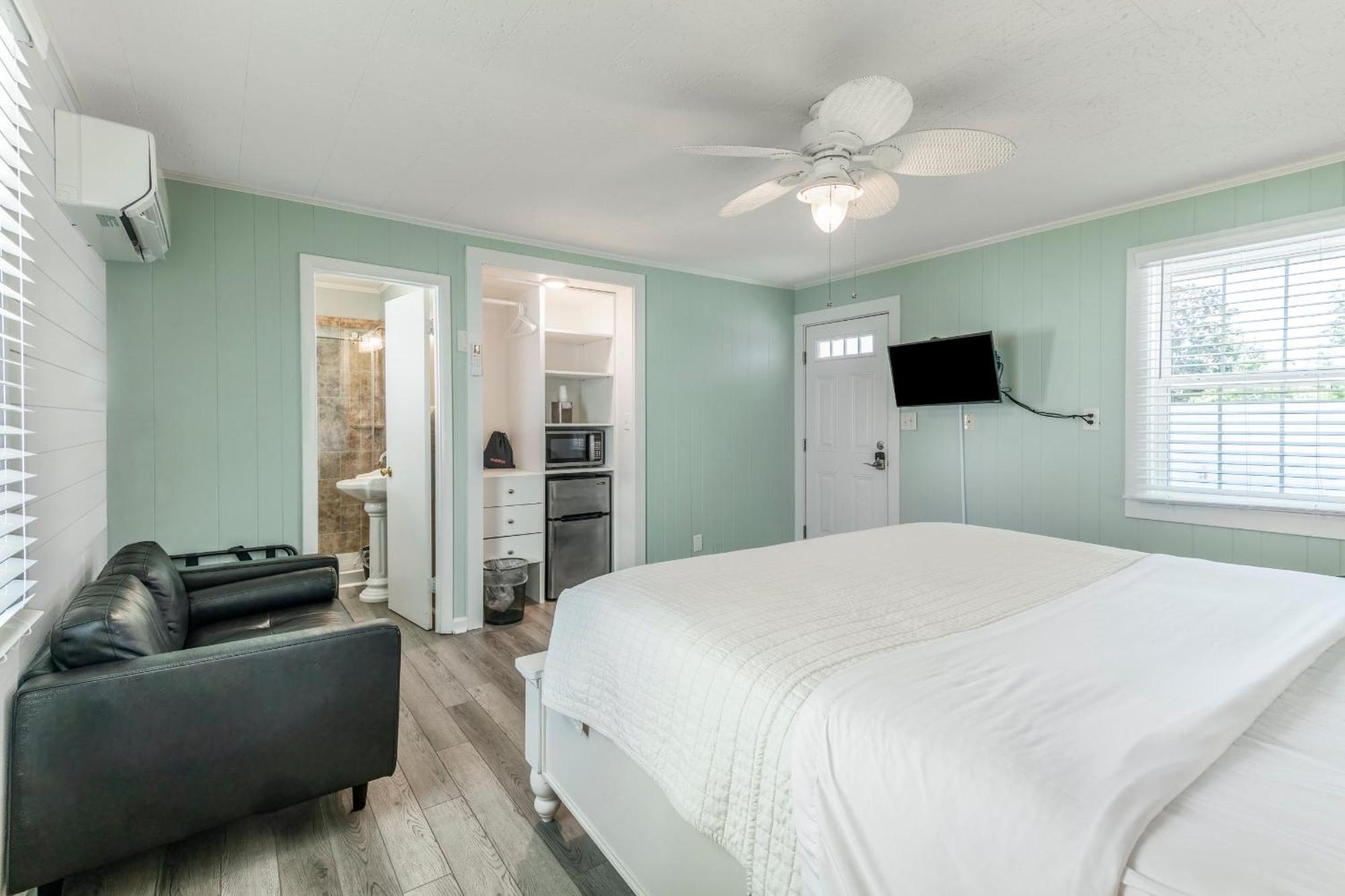 Island And Obx Motel